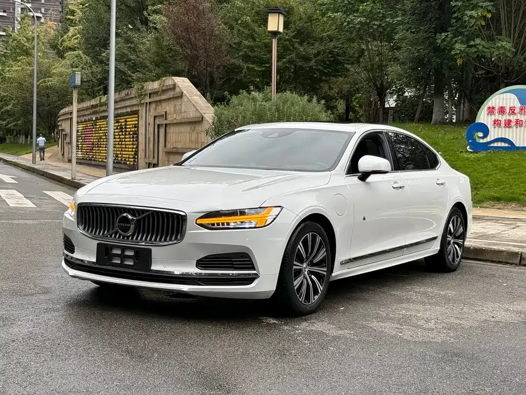 Volvo S90 PHEV 2021 из CN, фото 1