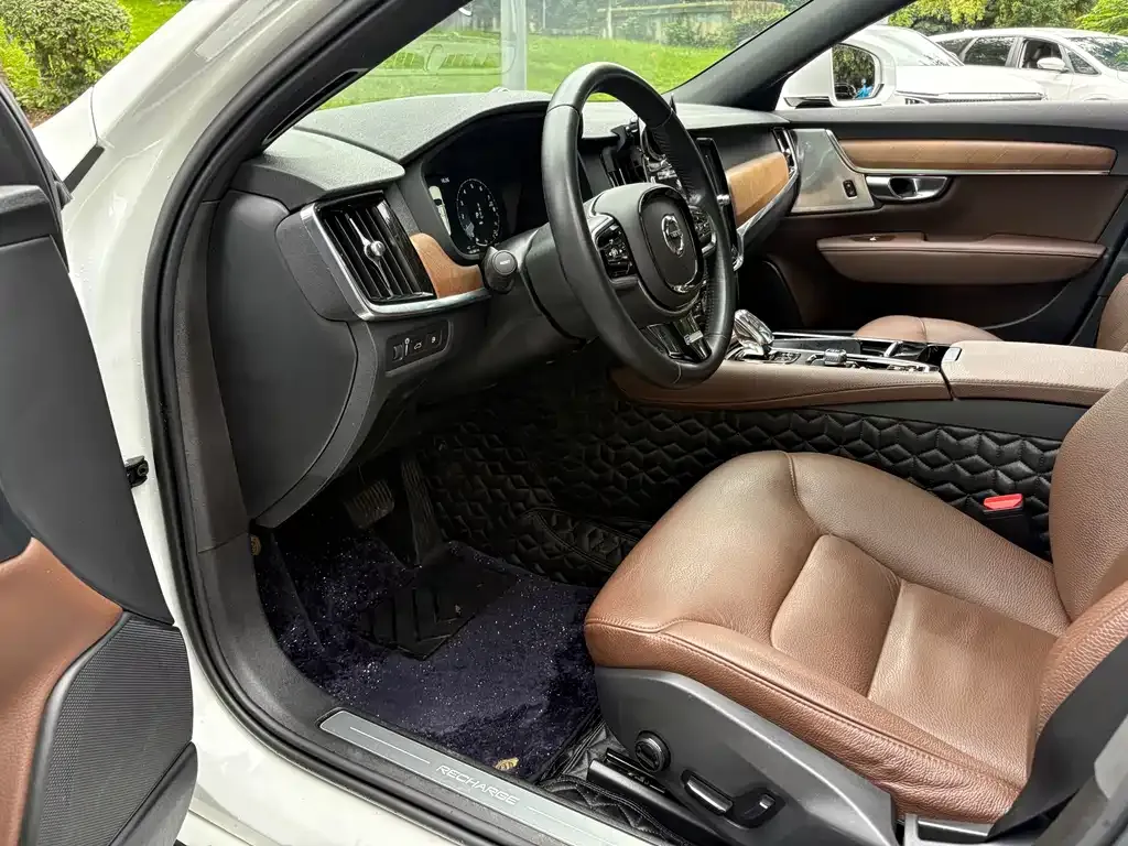 Volvo S90 PHEV 2021 из CN, фото 8