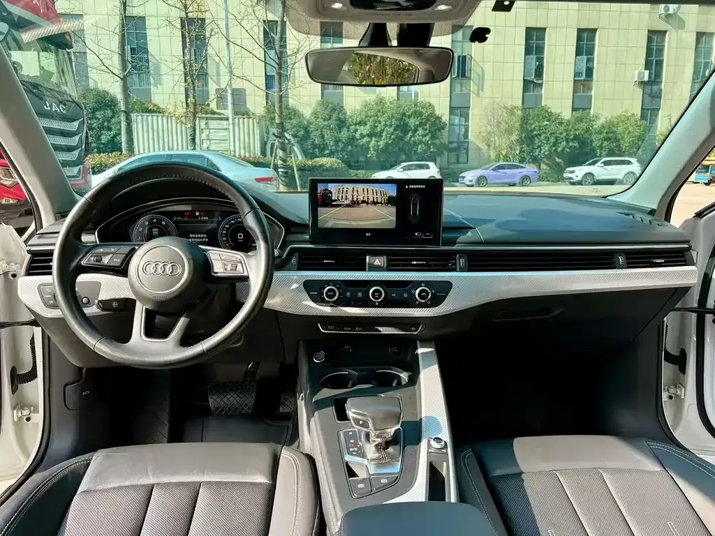 Audi A4L 2022 из CN, фото 6