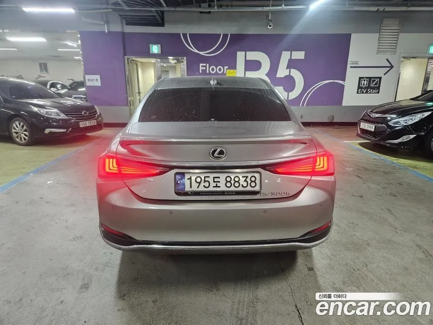 Lexus ES 2023 из KR, фото 7