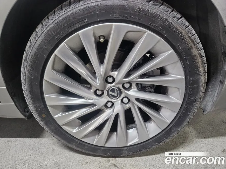 Lexus ES 2023 из KR, фото 9