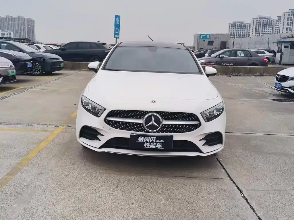 Mercedes-Benz A-Class 2023 из CN, фото 10