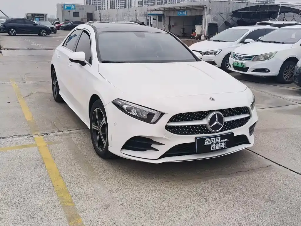 Mercedes-Benz A-Class 2023 из CN, фото 8