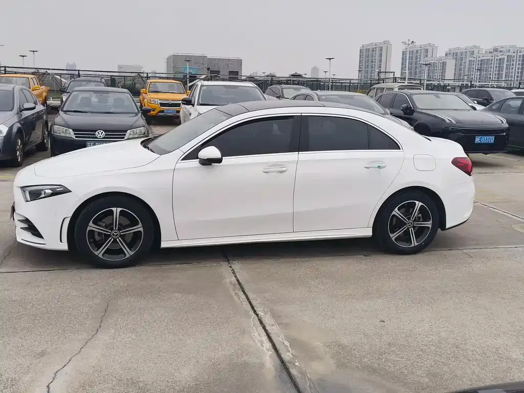 Mercedes-Benz A-Class 2023 из CN, фото 3