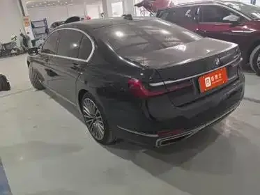 BMW 7 Series 2021 из CN, фото 2