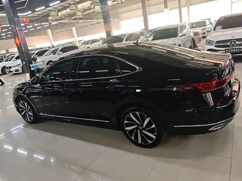Volkswagen Passat 2022 из CN, фото 8