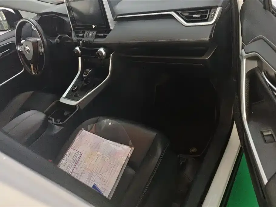 Toyota RAV4 2021 из CN, фото 5
