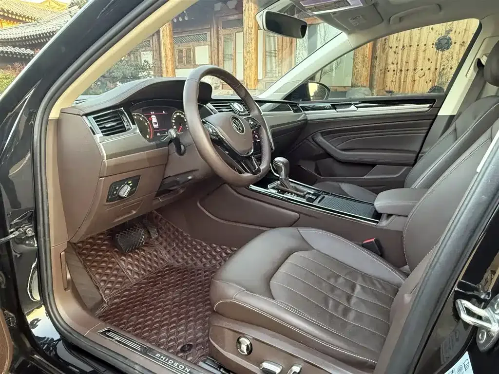 Volkswagen Phideon 2021 из CN, фото 9