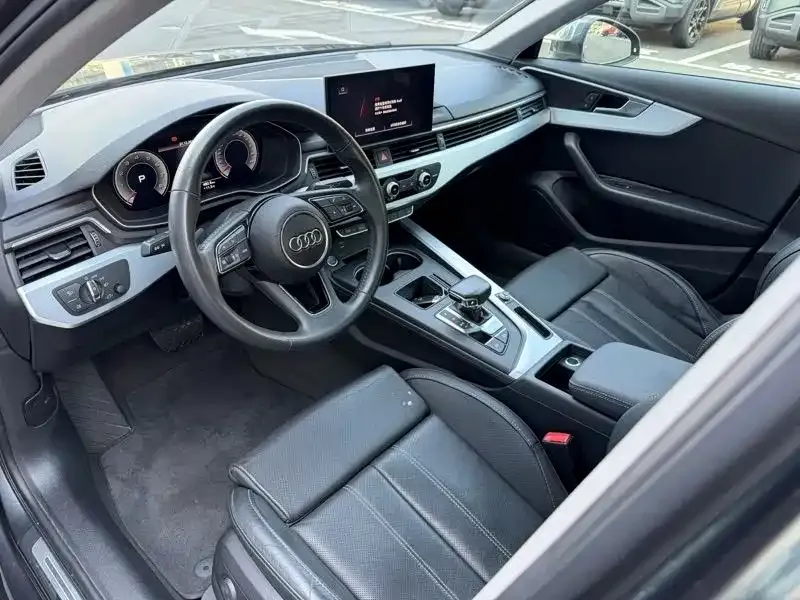 Audi A4L 2021 из CN, фото 5