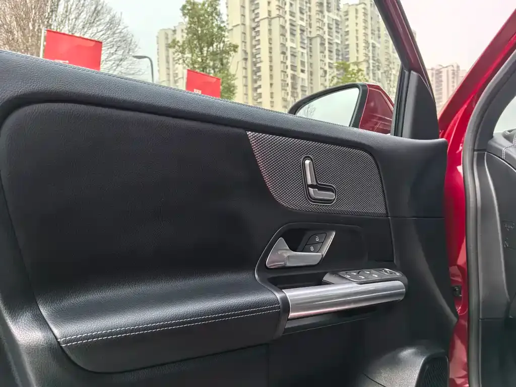 Mercedes-Benz GLA 2023 из CN, фото 2