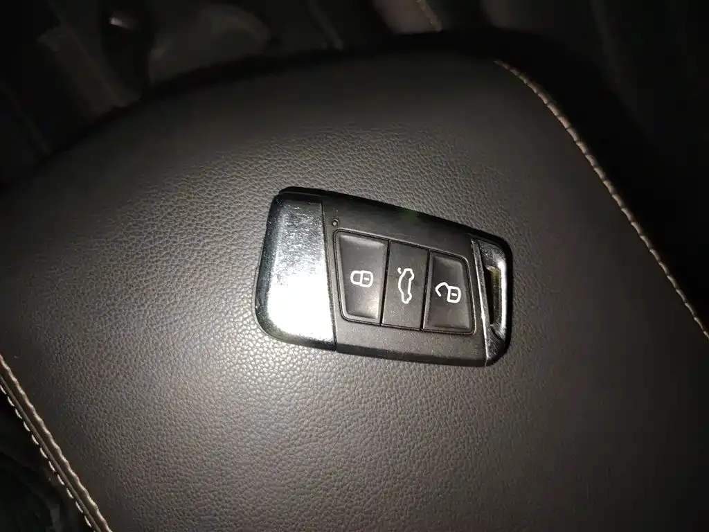 Volkswagen Passat 2021 из CN, фото 9
