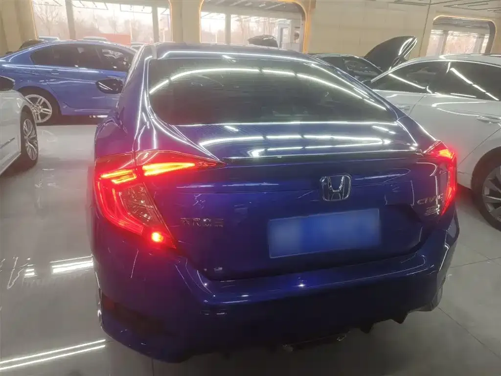 Honda Civic 2021 из CN, фото 2
