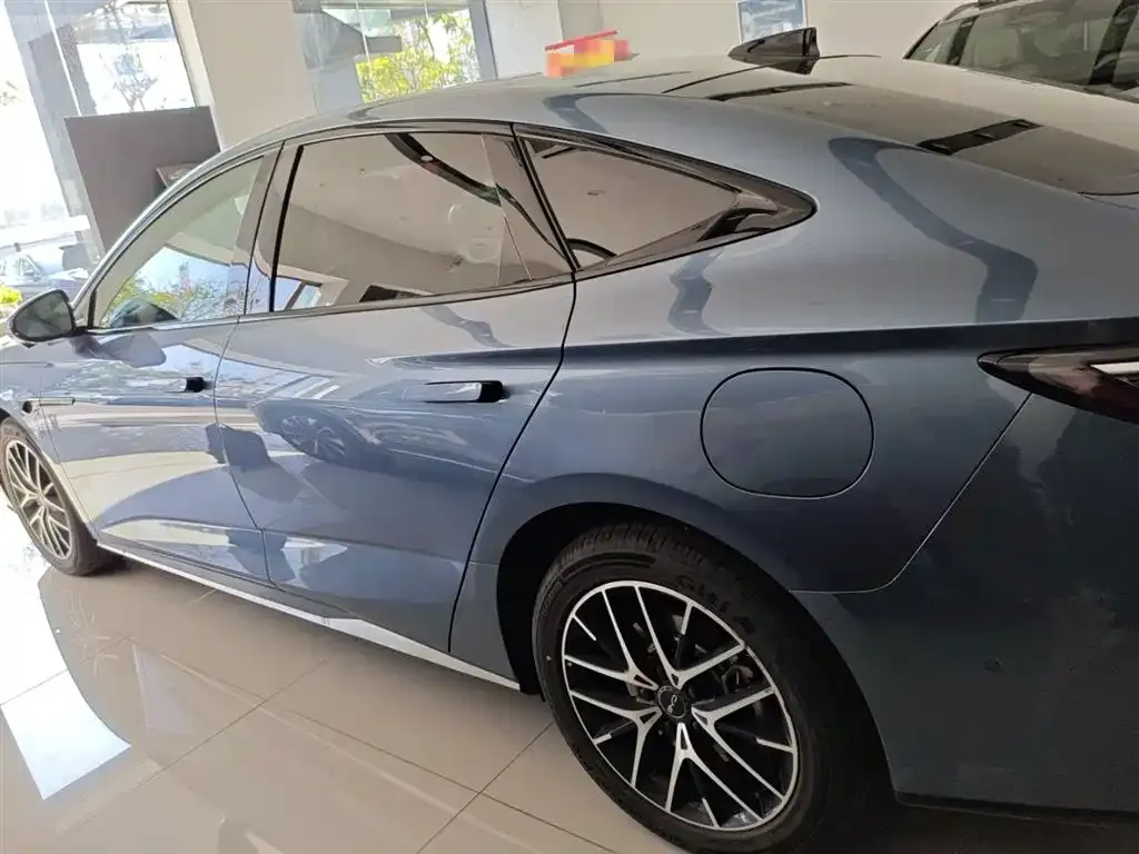 BYD Seal 07 DM-i 2025 из CN, фото 3