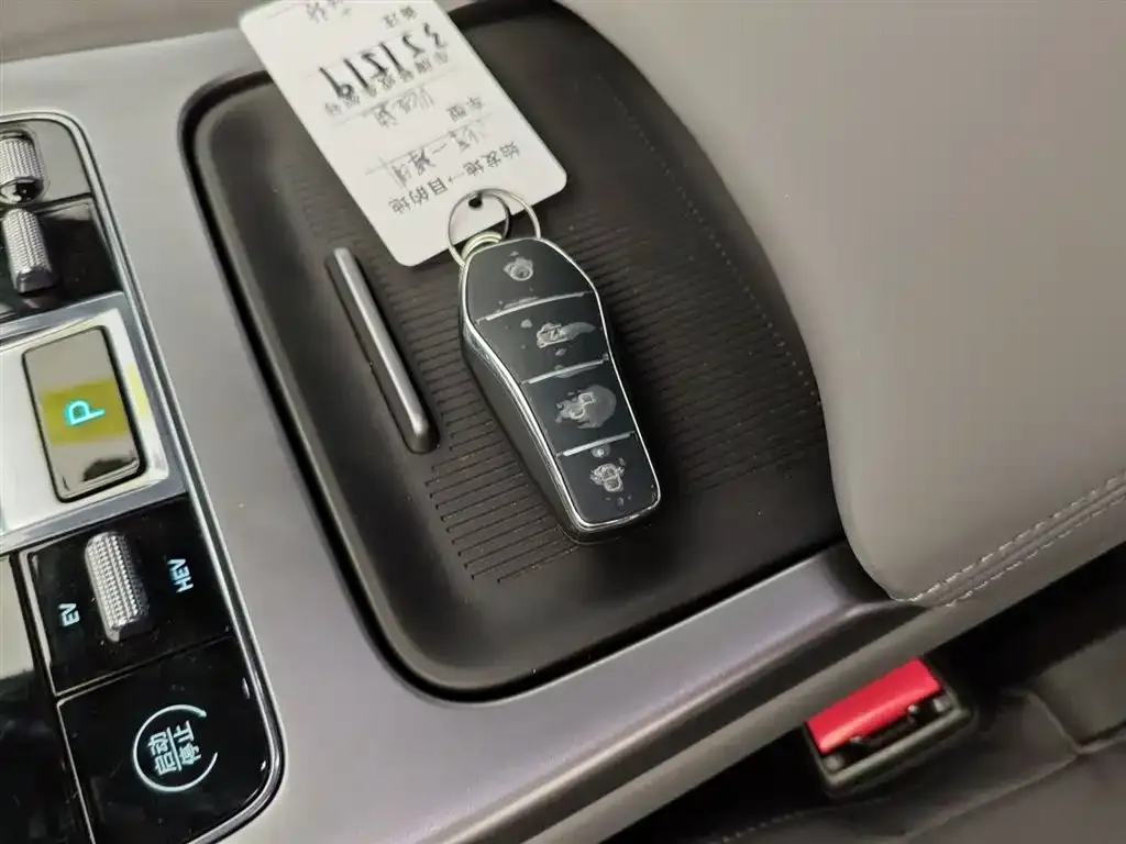 BYD Seal 07 DM-i 2025 из CN, фото 5