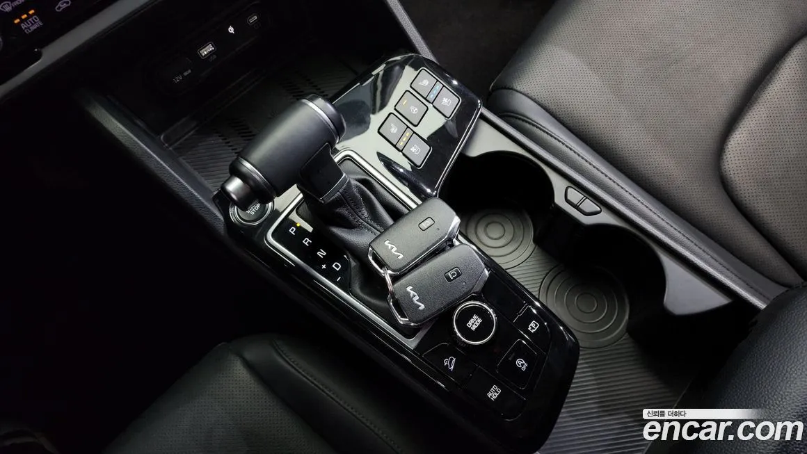 Kia Sportage — фото 8