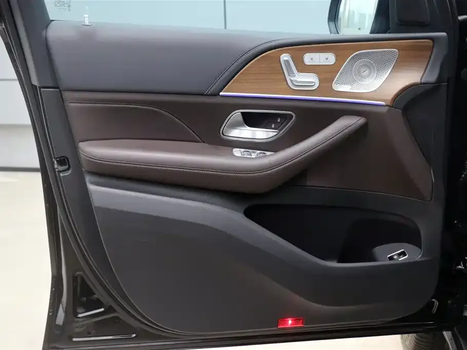 Mercedes-Benz GLS 2023 из CN, фото 3