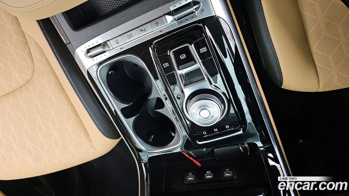 Kia Carnival — фото 10