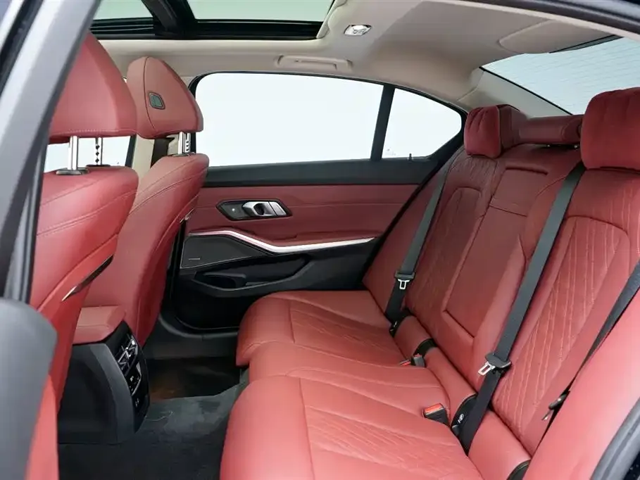 BMW 3 Series 2023 из CN, фото 4