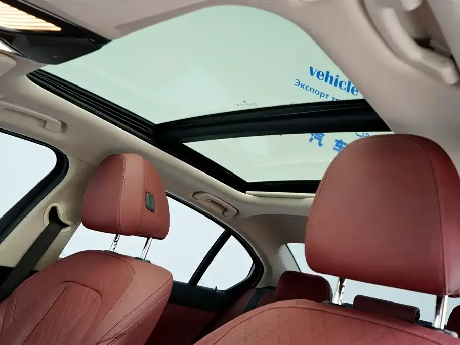 BMW 3 Series 2023 из CN, фото 9
