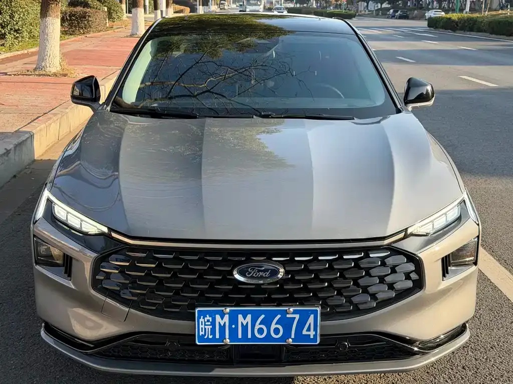 Ford Mondeo 2023 из CN, фото 1