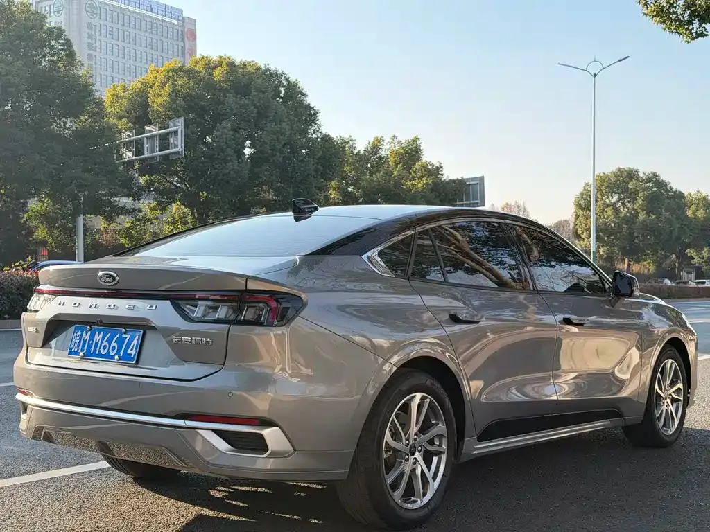 Ford Mondeo 2023 из CN, фото 3