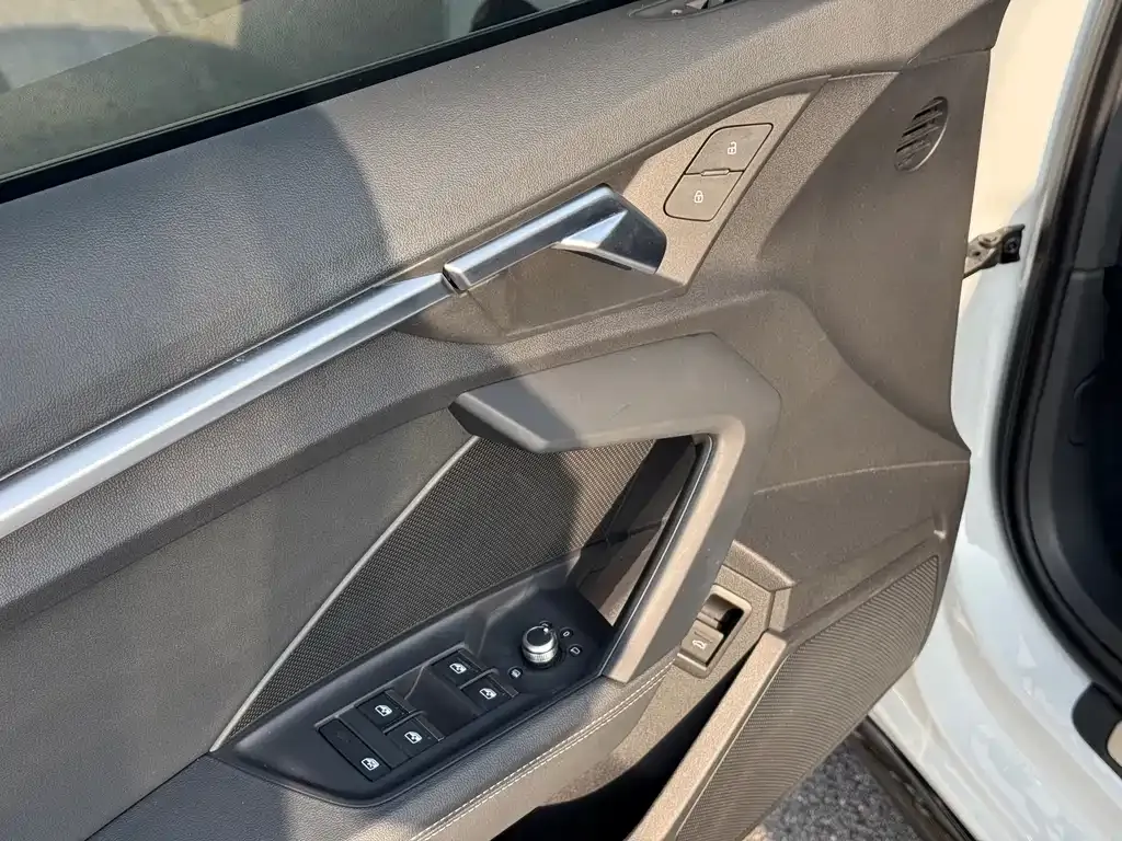 Audi A3 2023 из CN, фото 7