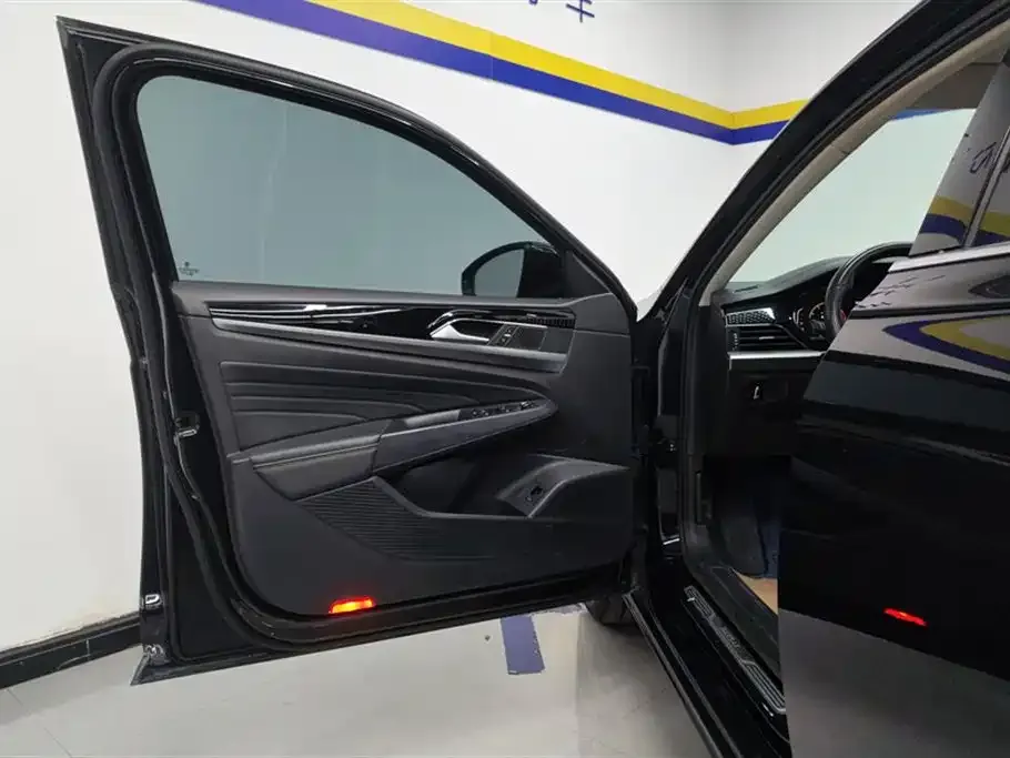 Volkswagen Passat 2022 из CN, фото 8