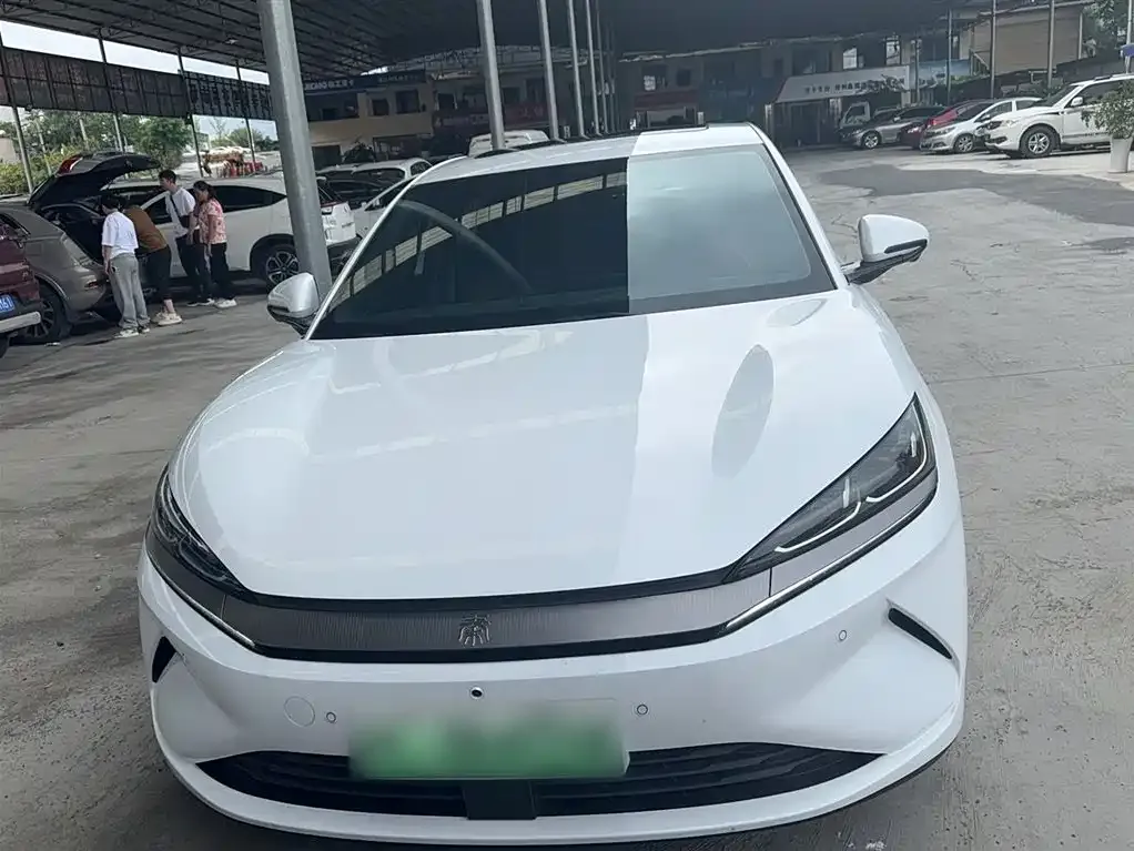 BYD Qin L — фото 8