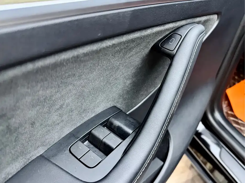 Tesla Model Y 2023 из CN, фото 3