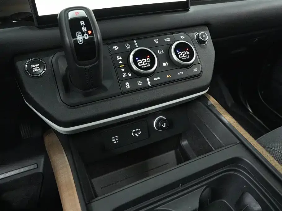Land Rover Defender 2023 из CN, фото 9
