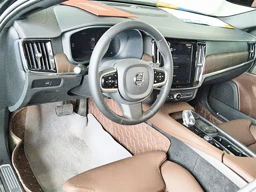 Volvo S90 2024 из CN, фото 10