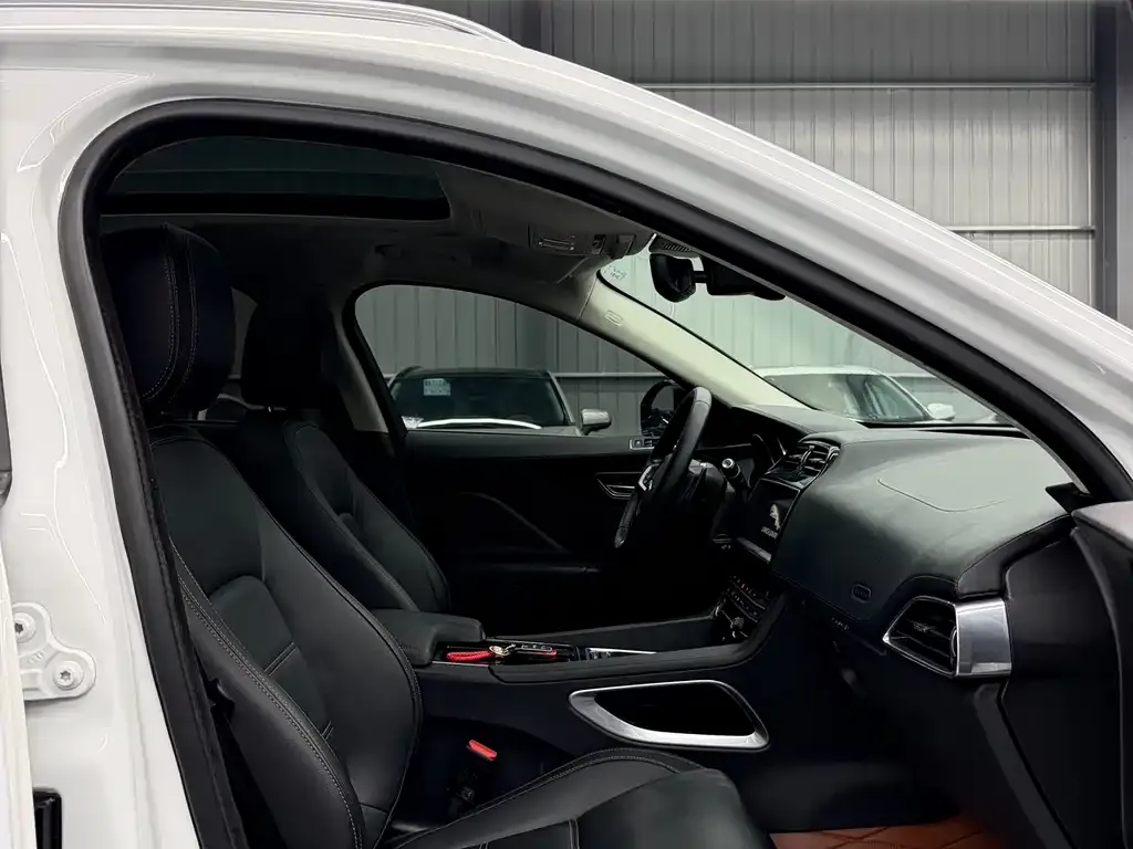 Jaguar F-PACE 2021 из CN, фото 3