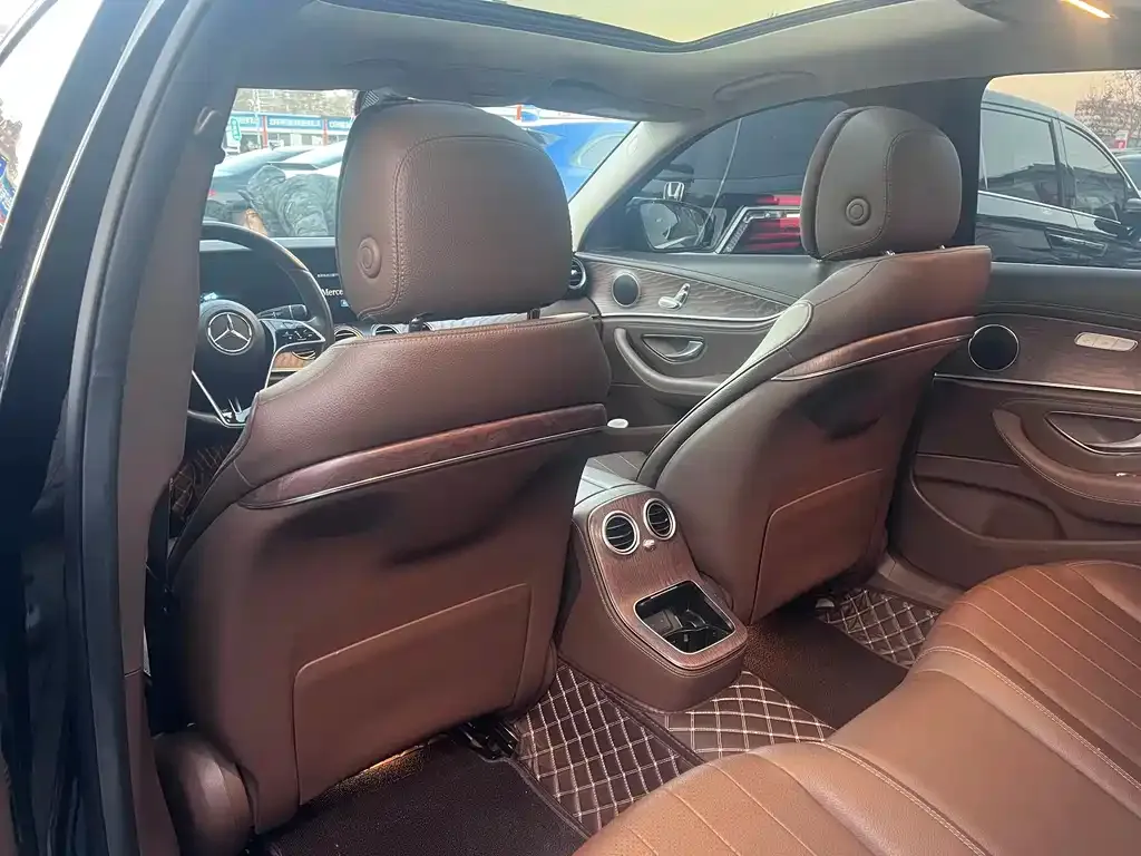 Mercedes-Benz E-Class 2023 из CN, фото 4