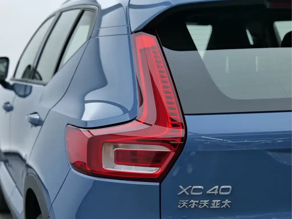 Volvo XC40 2023 из CN, фото 4