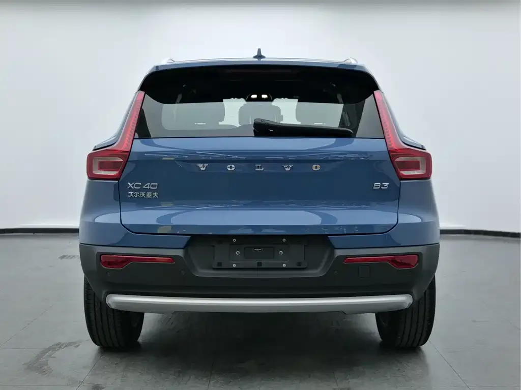 Volvo XC40 2023 из CN, фото 2
