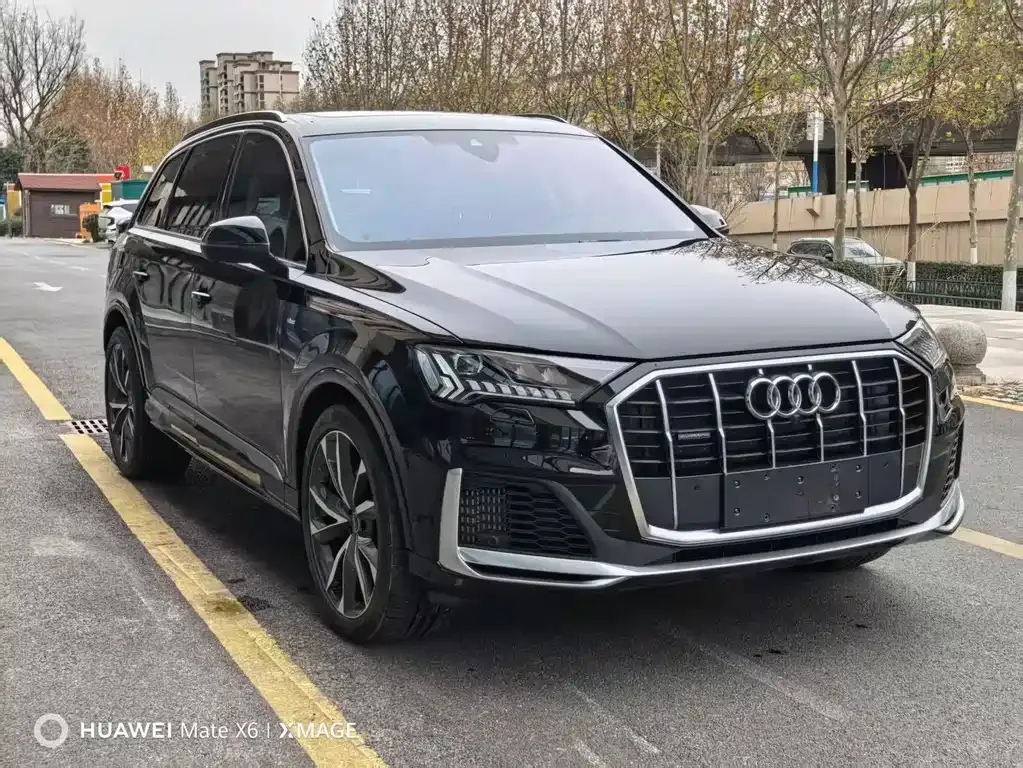 Audi Q7 2024 из CN, фото 5