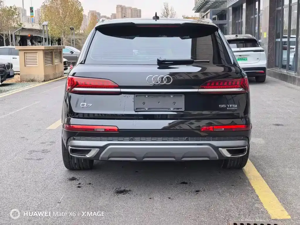 Audi Q7 2024 из CN, фото 3