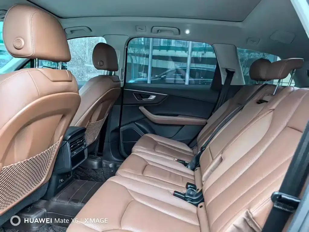 Audi Q7 2024 из CN, фото 6