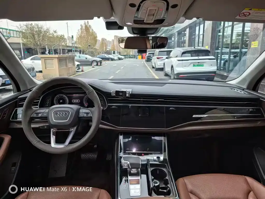 Audi Q7 2024 из CN, фото 4