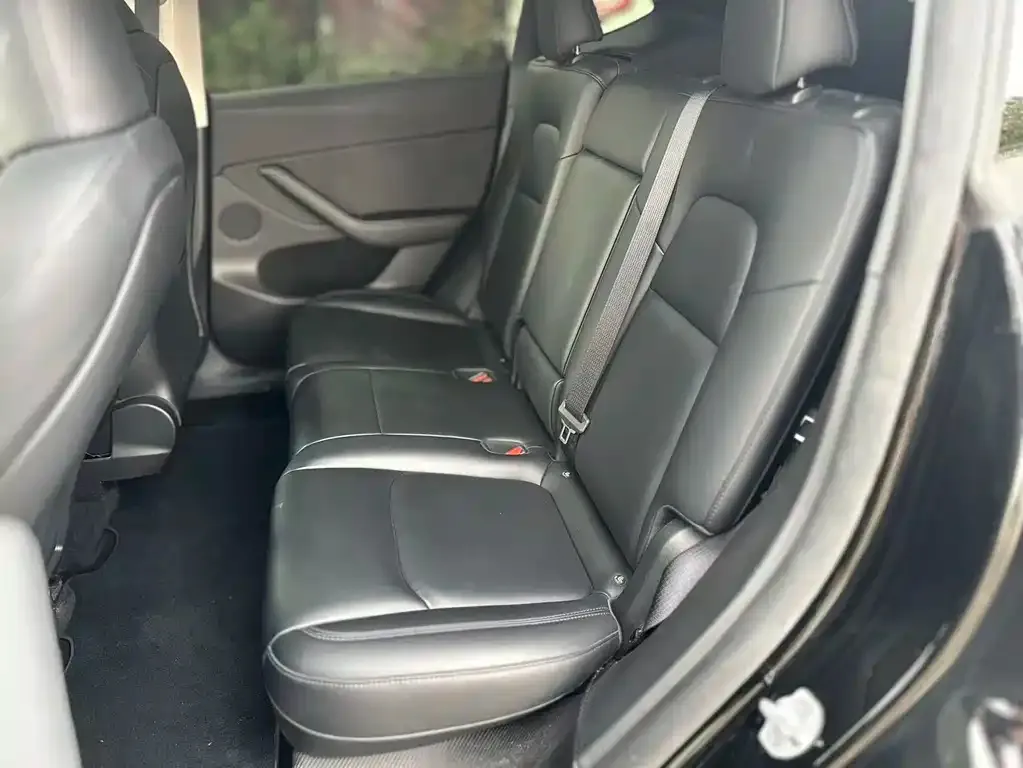 Tesla Model Y 2024 из CN, фото 2
