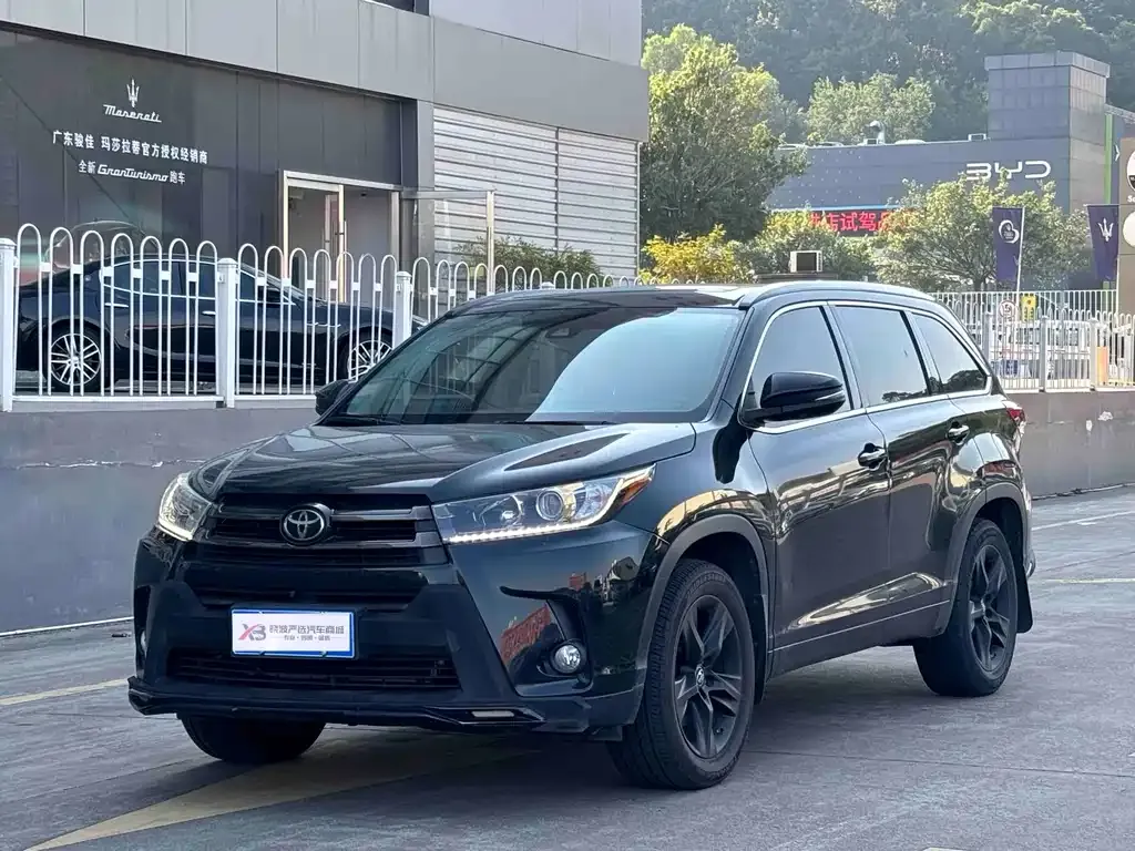 Toyota Highlander 2021 из CN, фото 1