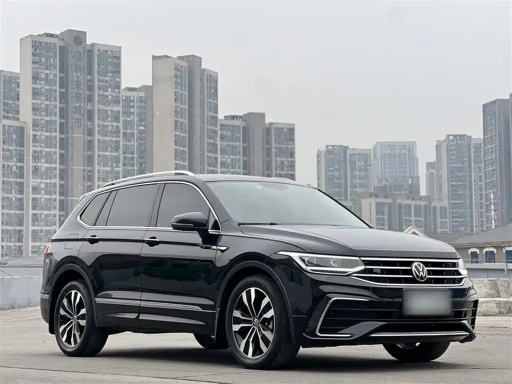 Volkswagen Tiguan L 2021 из CN, фото 4