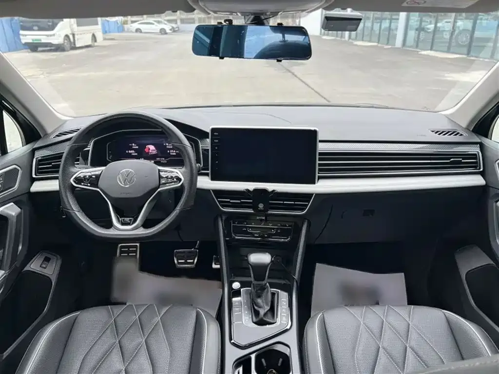 Volkswagen Tiguan L 2021 из CN, фото 8