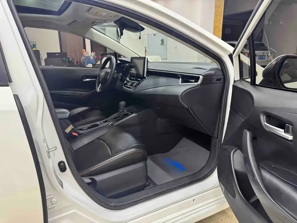 Toyota Corolla 2021 из CN, фото 10
