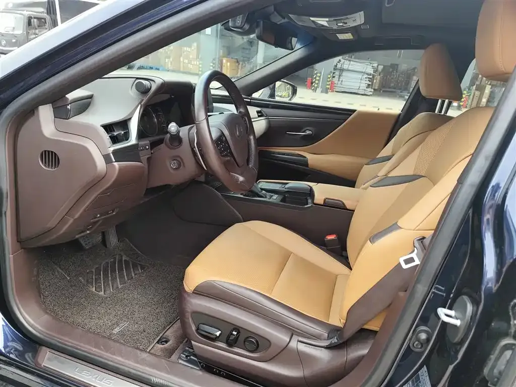 Lexus ES 2021 из CN, фото 7