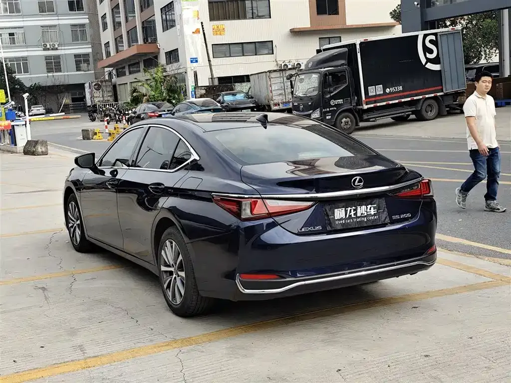 Lexus ES 2021 из CN, фото 5