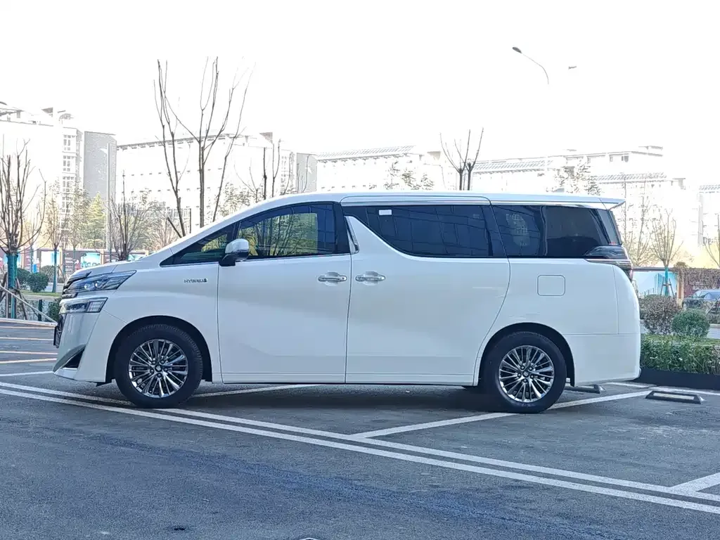 Toyota Vellfire 2021 из CN, фото 10