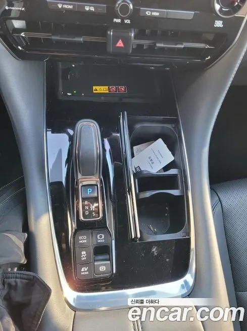 Toyota Alphard — фото 2