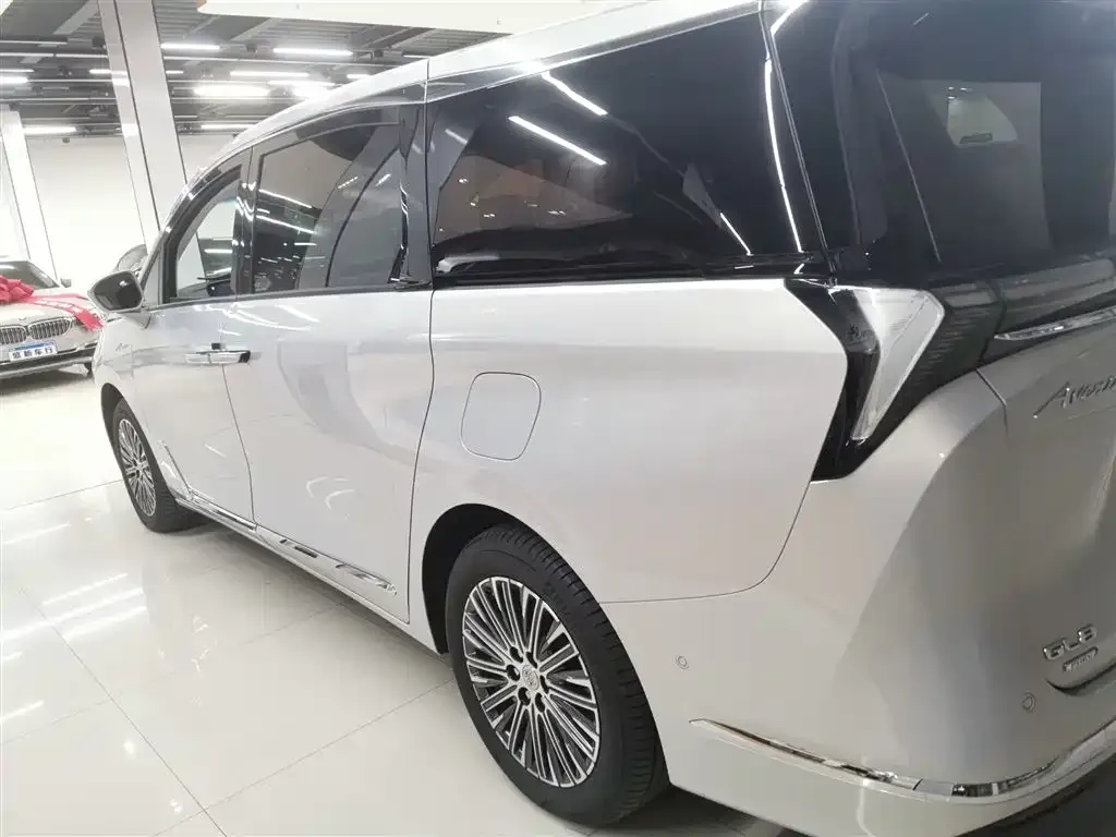 Buick GL8 Hybrid 2024 из CN, фото 4