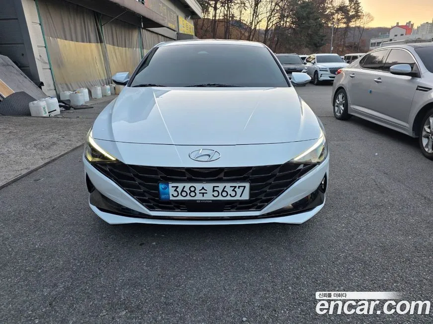 Hyundai AVANTE — фото 1